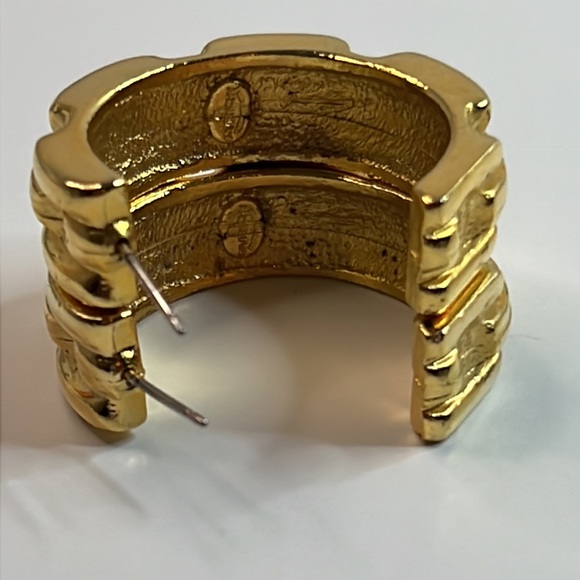 Vintage Givenchy Chunky Cuff Partial Hoop Pierced Earrings - Picture 4 of 9